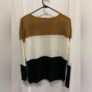 Tricolored knit sweater